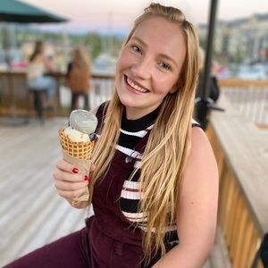 Meet your Posher, Emilie